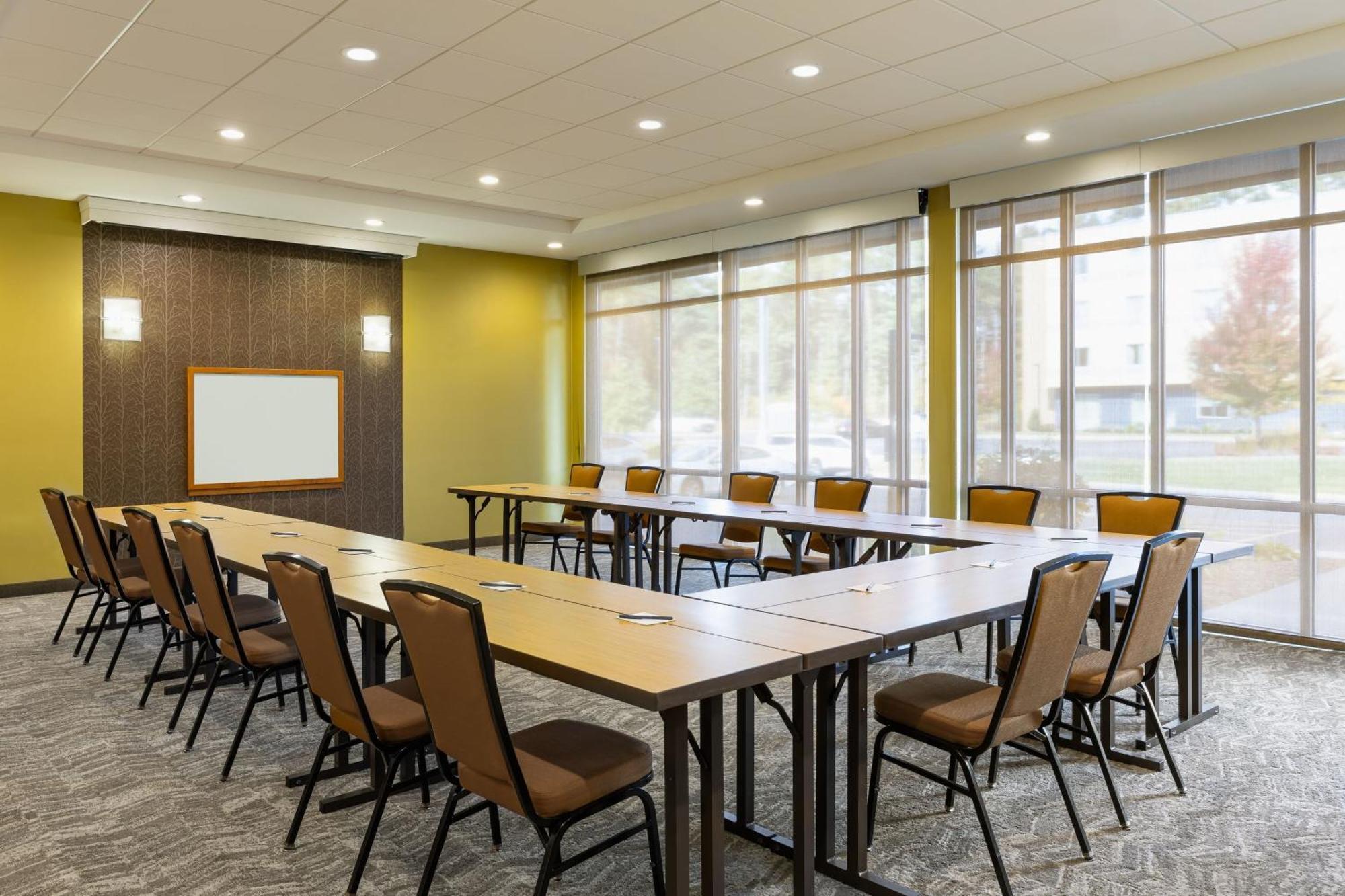 Springhill Suites By Marriott Wisconsin Dells Lake Delton Экстерьер фото
