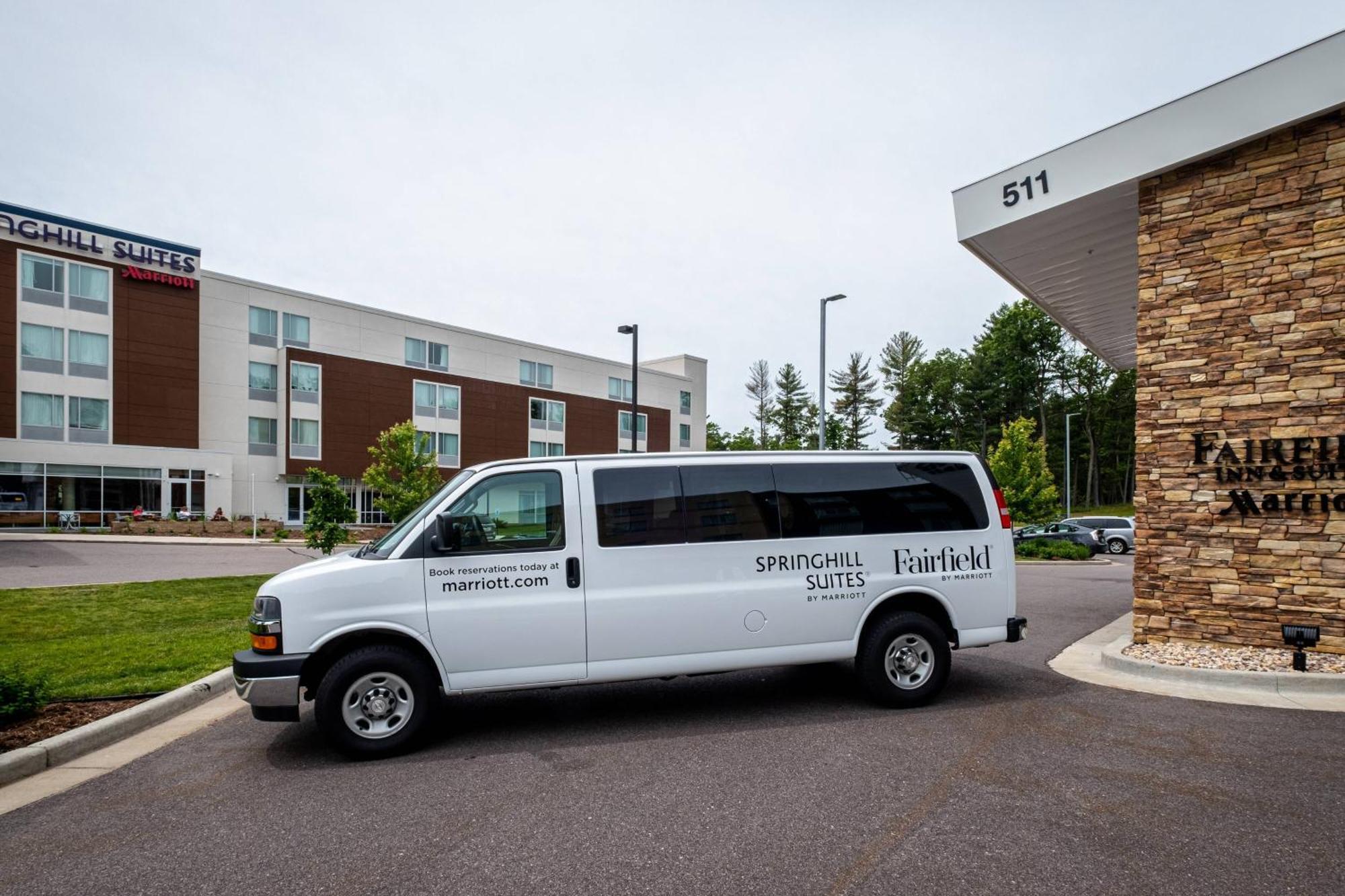 Springhill Suites By Marriott Wisconsin Dells Lake Delton Экстерьер фото